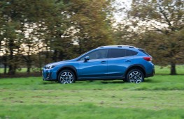 Subaru XV, side action